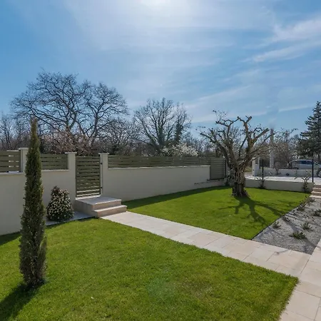 Terra Magica Heated Pool Sauna And Jacuzzi Rapavel