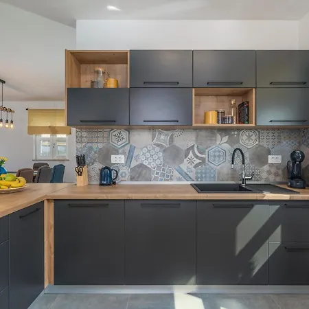 Terra Magica Heated Pool Sauna And Jacuzzi Villa *