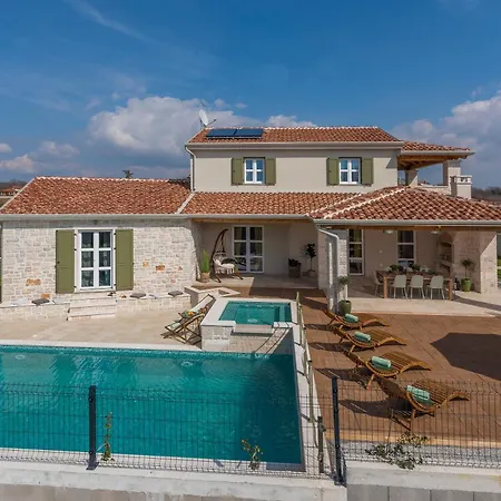 Terra Magica Heated Pool Sauna And Jacuzzi Villa