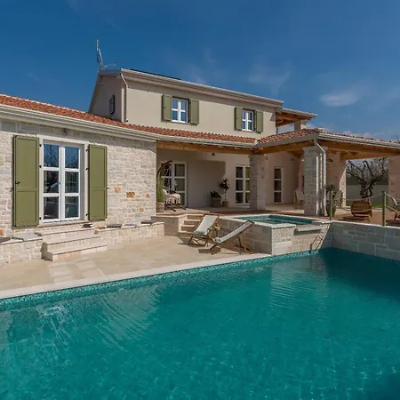 Terra Magica Heated Pool Sauna And Jacuzzi Rapavel