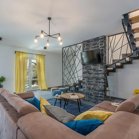 Terra Magica Heated Pool Sauna And Jacuzzi Villa Rapavel