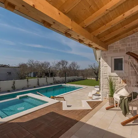 Terra Magica Heated Pool Sauna And Jacuzzi *