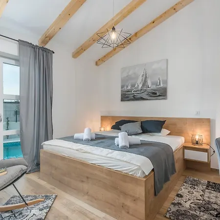 Villa Terra Magica Heated Pool Sauna And Jacuzzi