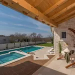 Terra Magica Heated Pool Sauna And Jacuzzi *