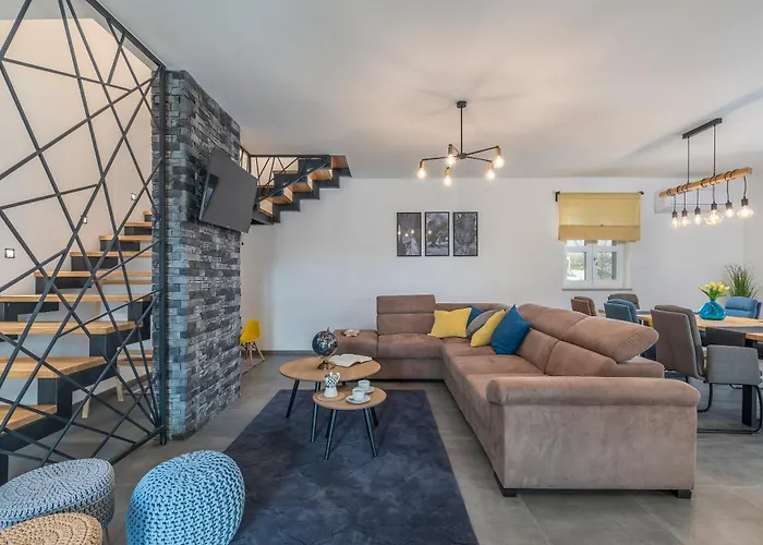 Terra Magica Heated Pool Sauna And Jacuzzi Vila Rapavel