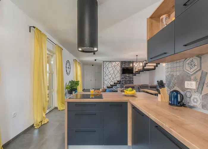 Terra Magica Heated Pool Sauna And Jacuzzi Vila Rapavel