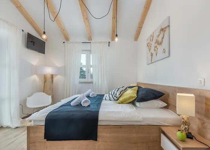 Terra Magica Heated Pool Sauna And Jacuzzi Vila *