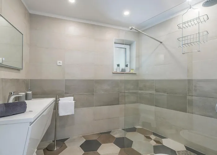 Terra Magica Heated Pool Sauna And Jacuzzi Vila Rapavel