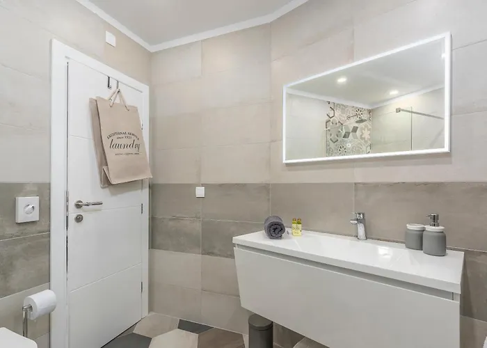 Terra Magica Heated Pool Sauna And Jacuzzi *