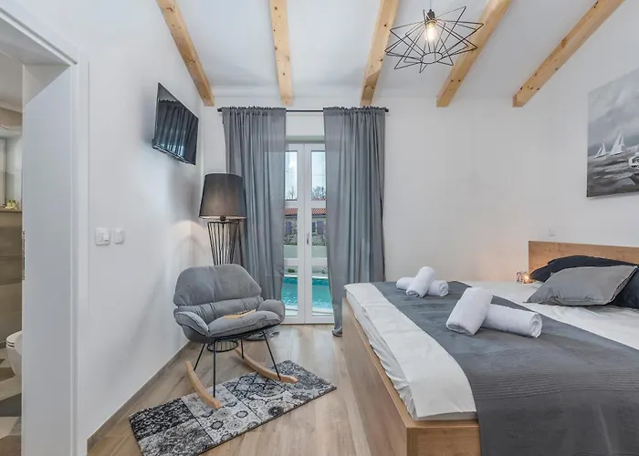 Terra Magica Heated Pool Sauna And Jacuzzi Vila *