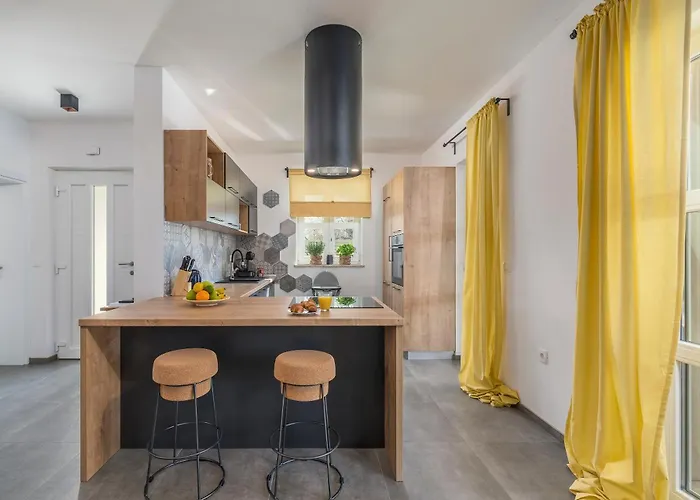 Terra Magica Heated Pool Sauna And Jacuzzi *