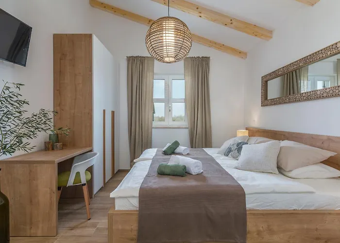 Terra Magica Heated Pool Sauna And Jacuzzi Vila